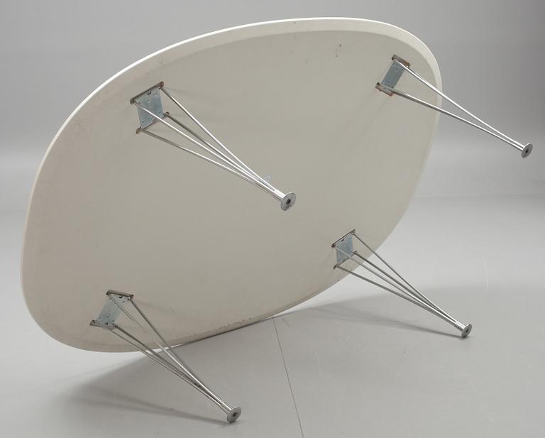 BORD, "Superellips". Bruno Mathson och Piet Hein, Fritz Hansen.