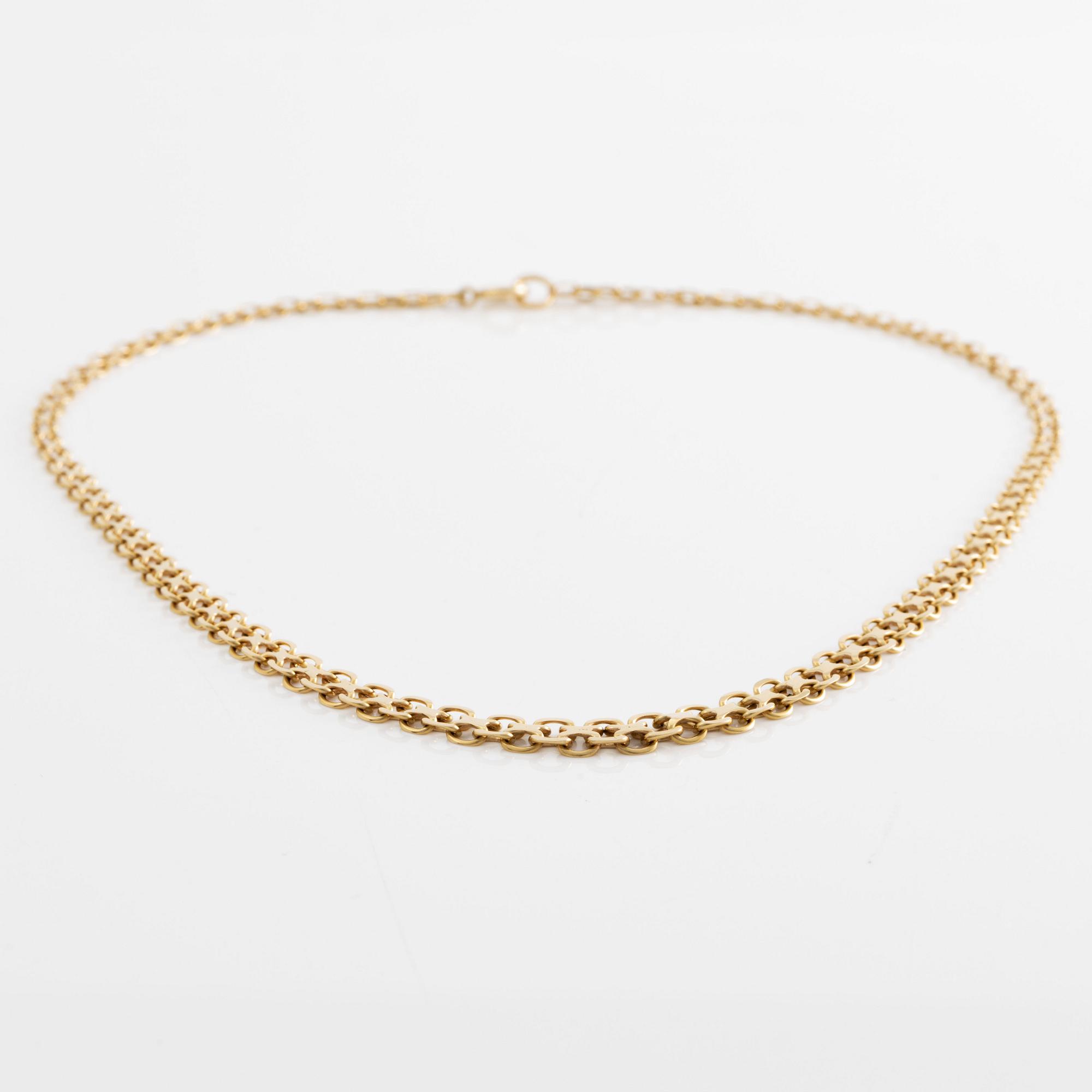 Necklace 18K gold.