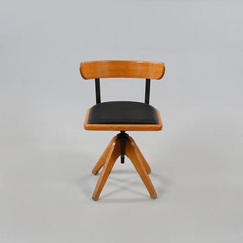 SKRIVBORDSSTOL, 1900-talets andra kvartal.