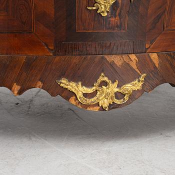 A Swedish Rococo Chest of Drawers, 18th century.