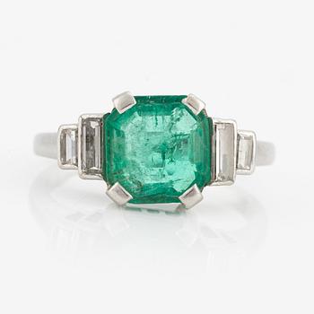 Ring, platinum with emerald and baguette-cut diamonds.