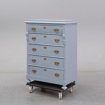 An end of the 19th Century painted chest of drawers.