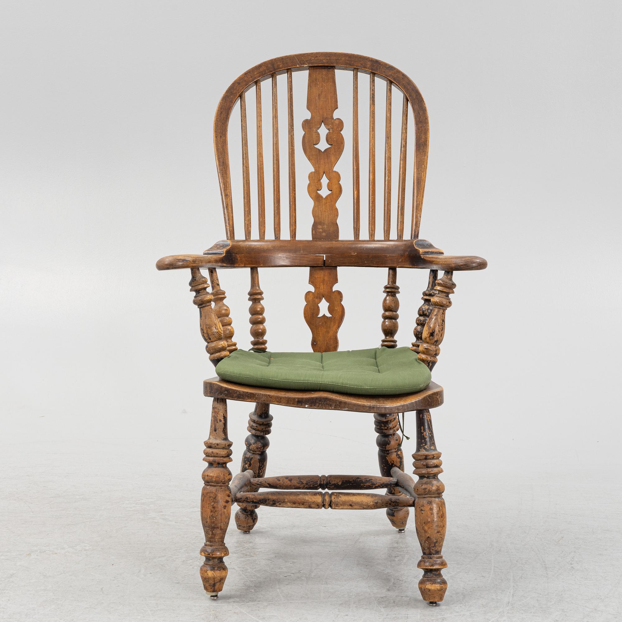 Armchair, Windsor model, England, 19th century.