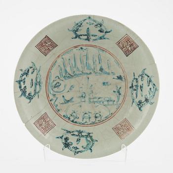 755. A Swatow bowl, Ming dynasty (1368-1644).