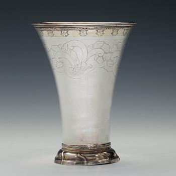 BÄGARE, silver. Sigfried Carlenius Torneå 1766. Höjd 19 cm. Vikt 395 g.