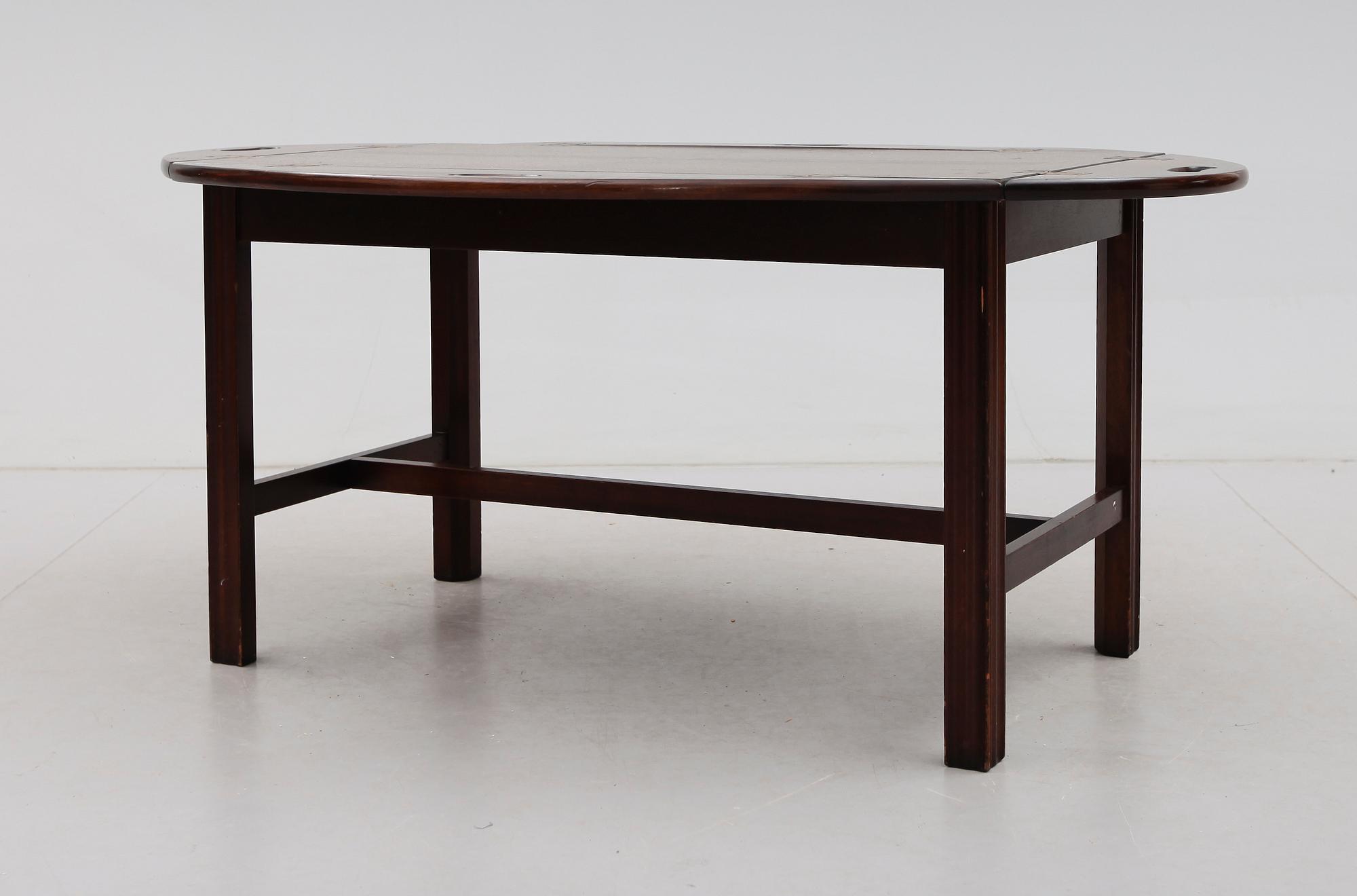 BORD, sk Butlers Tray, 1900-talets andra hälft.