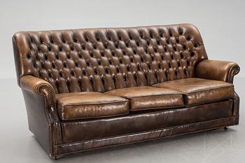 SOFFA, Chesterfieldmodell. England, 1900-talets andra hälft.