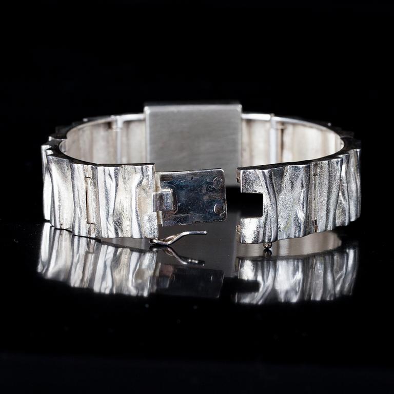 ARMBANDSUR, dam, sterling silver, Matti Hyvärinen Åbo 1978.