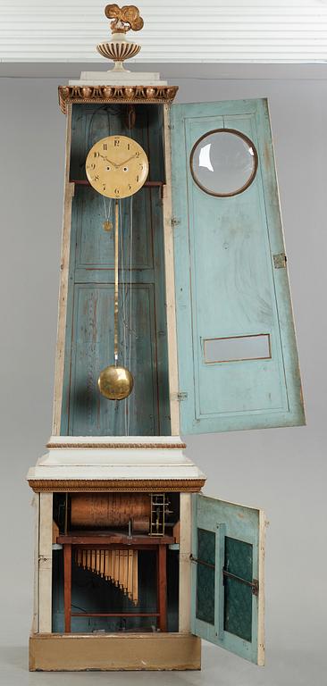 GOLVUR med spelverk, av Peter Strand 1798, med 14 stycken musikrullar. Sengustavianskt.