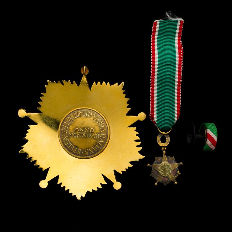 ITALIALAINEN KUNNIAMERKKI, 3 osaa, "Ordine della Stella della Solidarietà italiana". Myönnetty 1948.