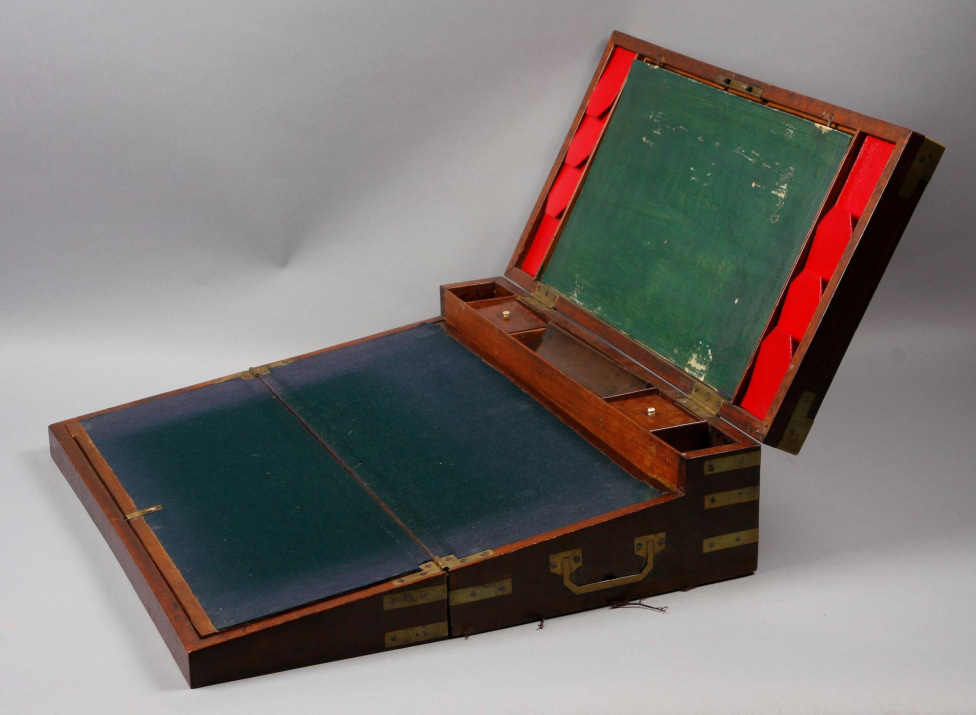 SKRIVSCHATULL, mahogny, England, 1800-tal.