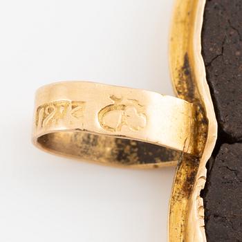 Hänge, antik keramik innefattad i 18K guld, Grand tour souvenir, 1800-tal.