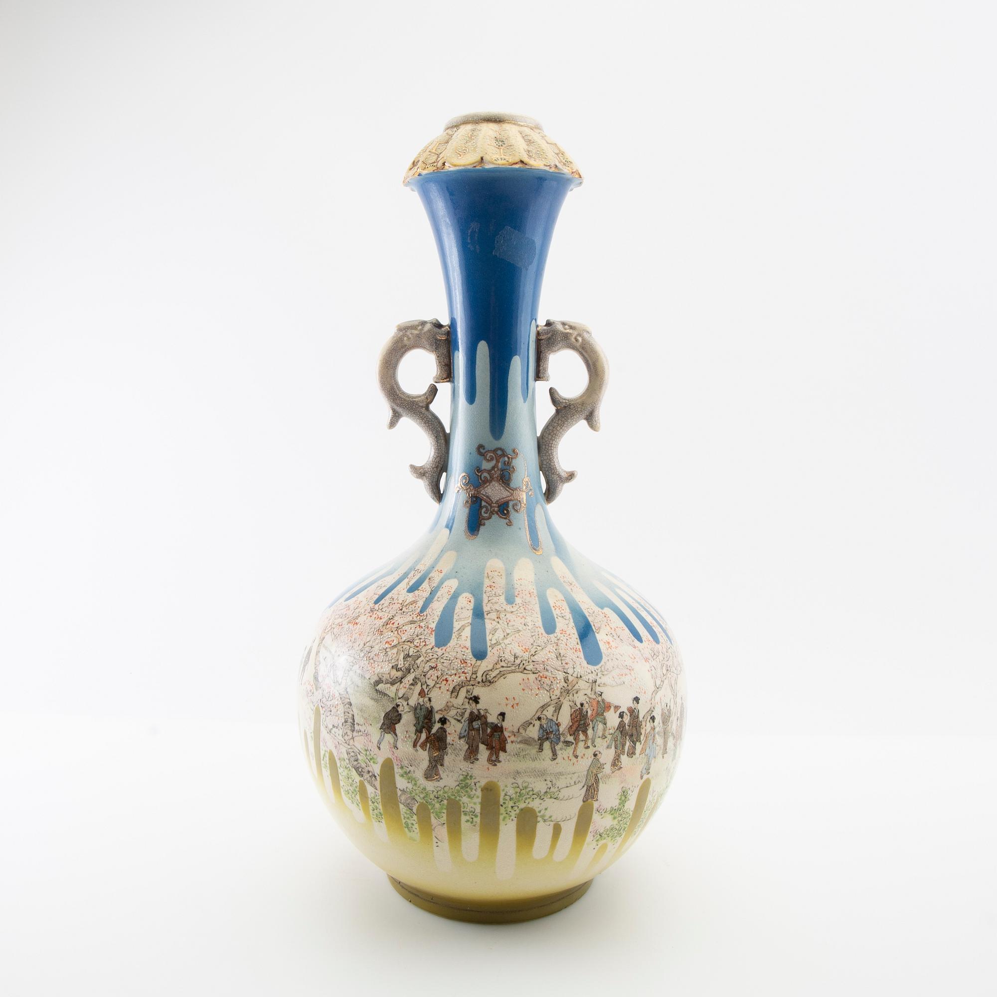 Vase, Satsuma. Japan, early 20th century.