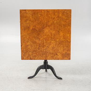 A folding table by Lars Erik Lindell (master in Köping, Sweden 1818-1843).