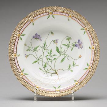 SOPPTALLRIKAR, sex stycken, porslin. "Flora Danica", Royal Copenhagen, Danmark, 1900-tal.