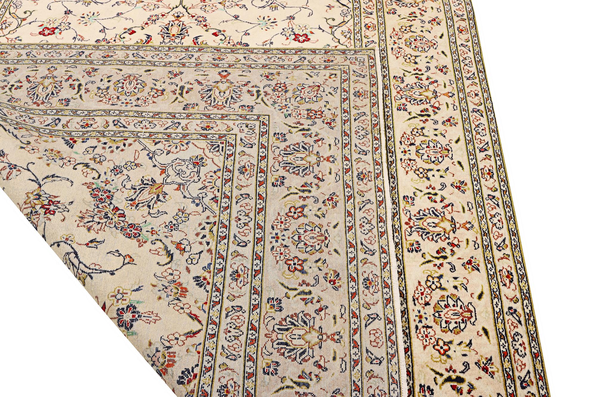 Matta, Keshan, ca 293 x 198 cm.