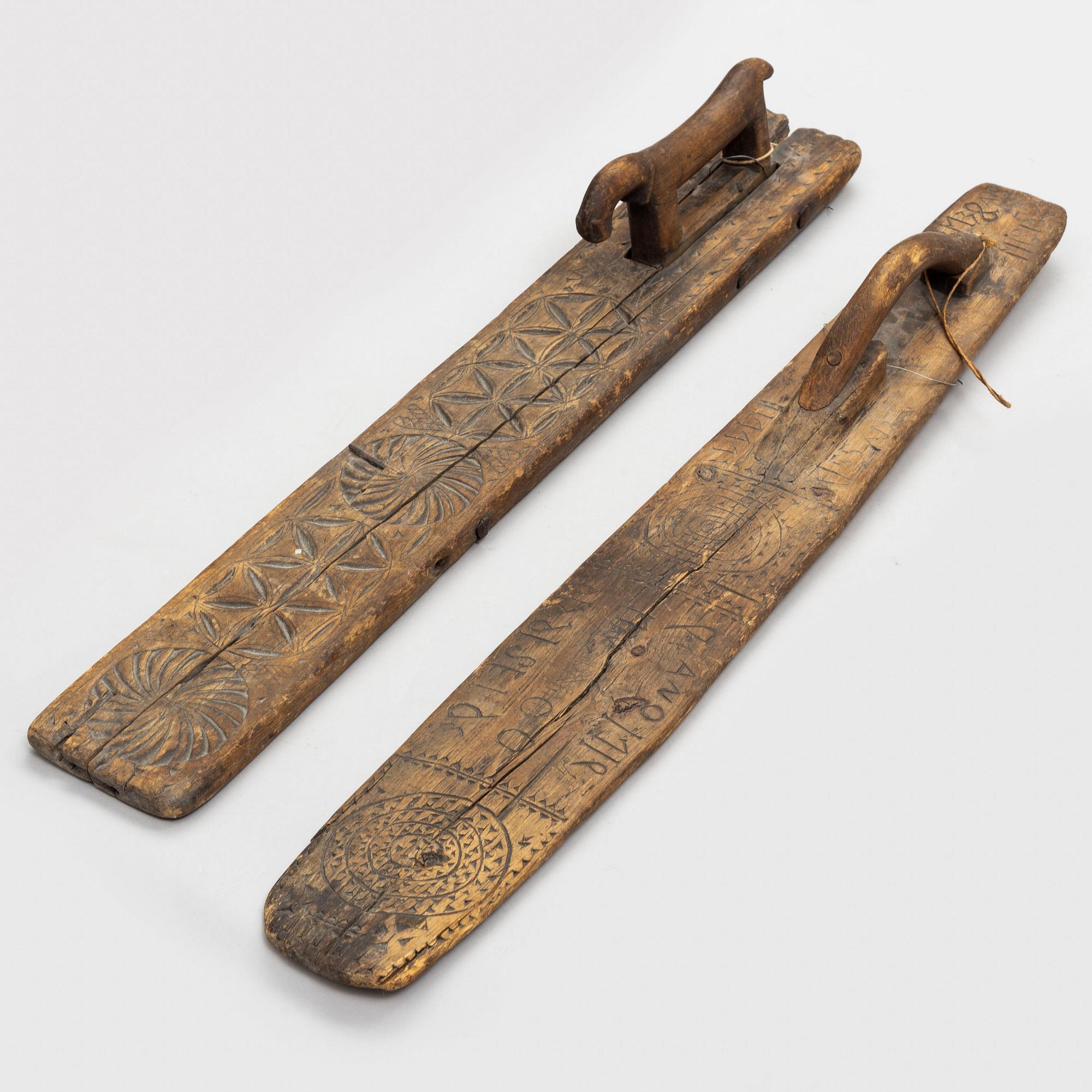 MANGELBRÄDEN, 2 stycken, 1600-tal och 1700-tal.
