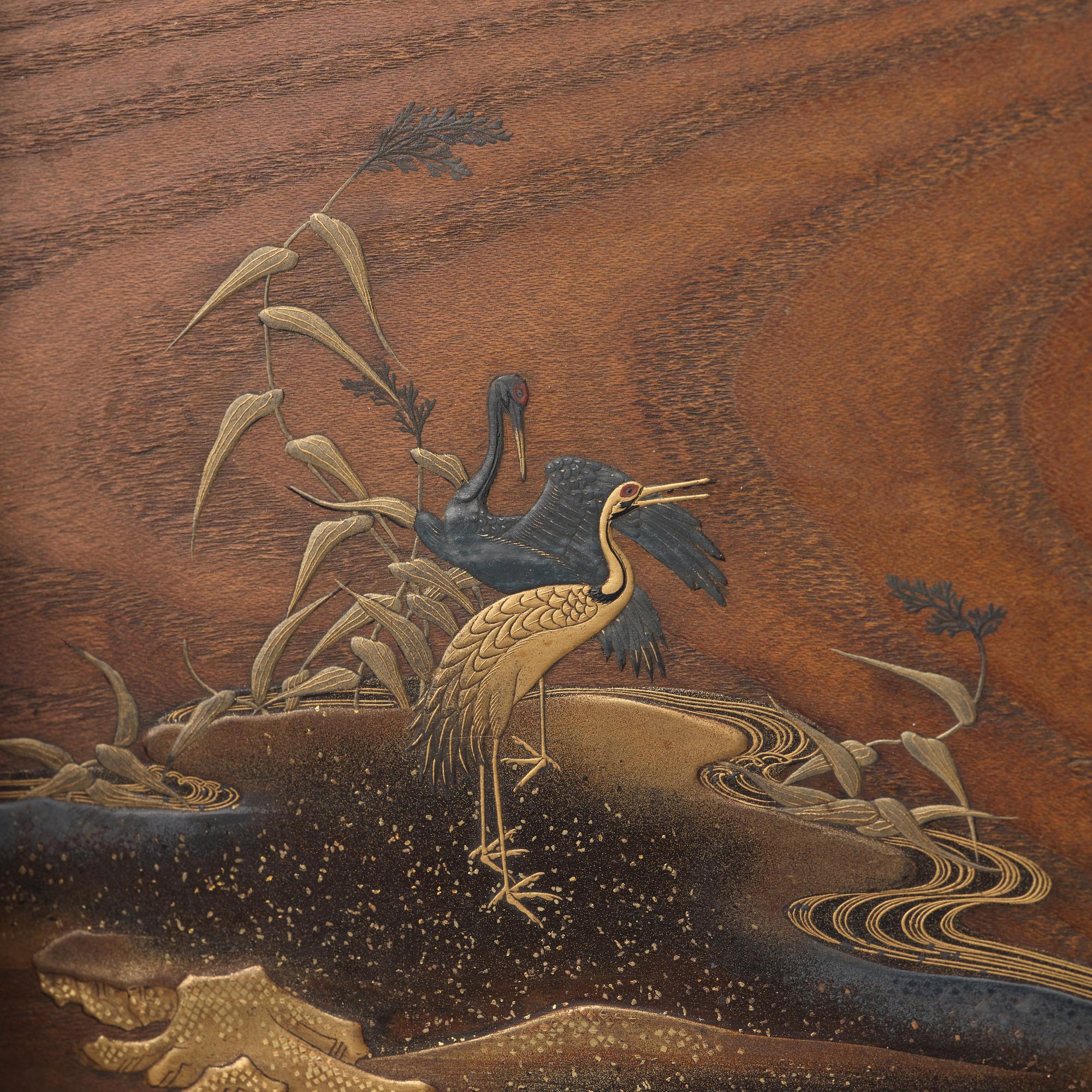 BORDSKÄRM på porslinställ. Mingdynastin (1368-1644) samt skärmen Japansk, 1800-tal.