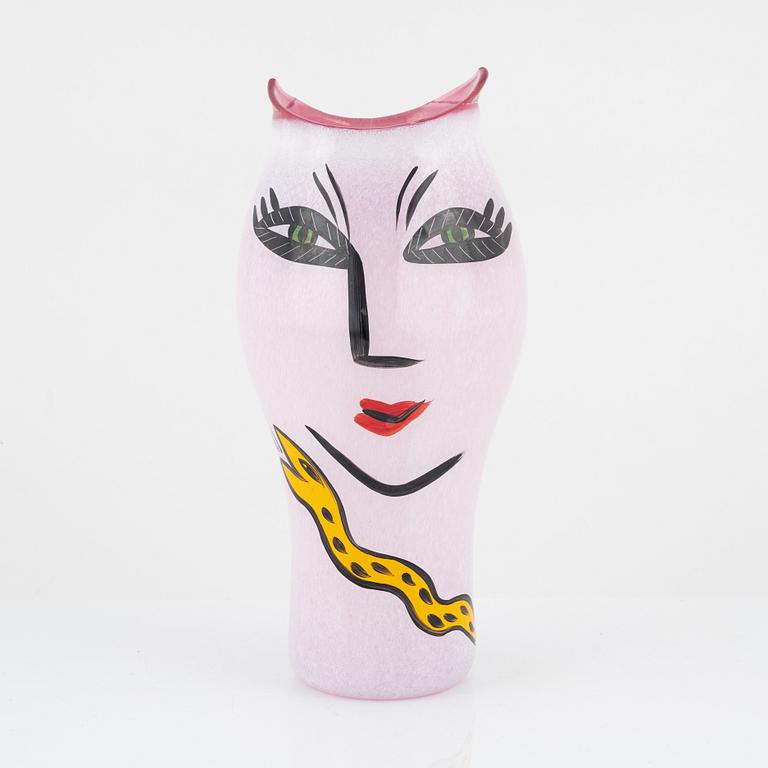 Ulrica Hydman-Vallien, vas, glas, Kosta Boda, signerad.