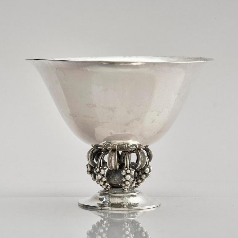 Georg Jensen, a sterling silver centrepiece bowl, model no. 775, design Harald Nielsen, Copenhagen 1933-1944, Swedish Import mark.