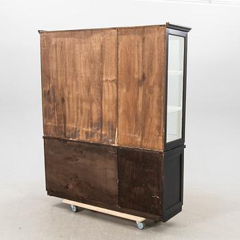 Skåp, 1900-talets början.