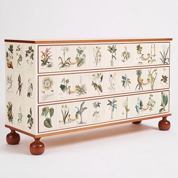 Josef Frank, a mahogany chest of drawers 'Florabyrå Linné', Svenskt Tenn, Sweden 2007, model 1050, jubilee ed. 31/50.