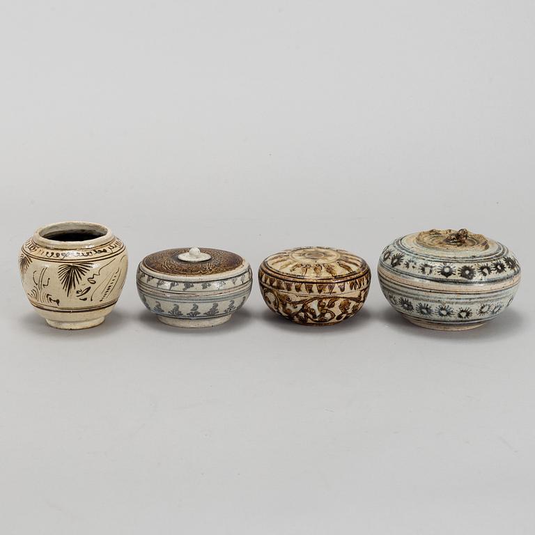 A group of Sawankhalok boxes with cover and a jar, 15th/16th Century.