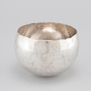 A sterling silver bowl by Ray Urban, Stockholm, 1990.