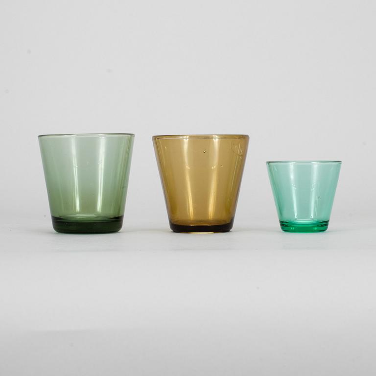 DRICKSGLAS, 19 st "Kartio" Kaj Franck, Notsjö och GLAS, 6 st "4090" Tapio Wirkkala, Iittala 1900-talets senare hälft.