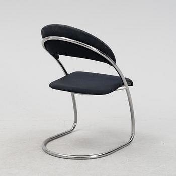 A model ST 14 chair by Hans Luckhardt for Thonet, designed 1931.