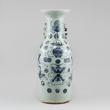 GOLVVAS, porslin, Kina, 1800-tal.