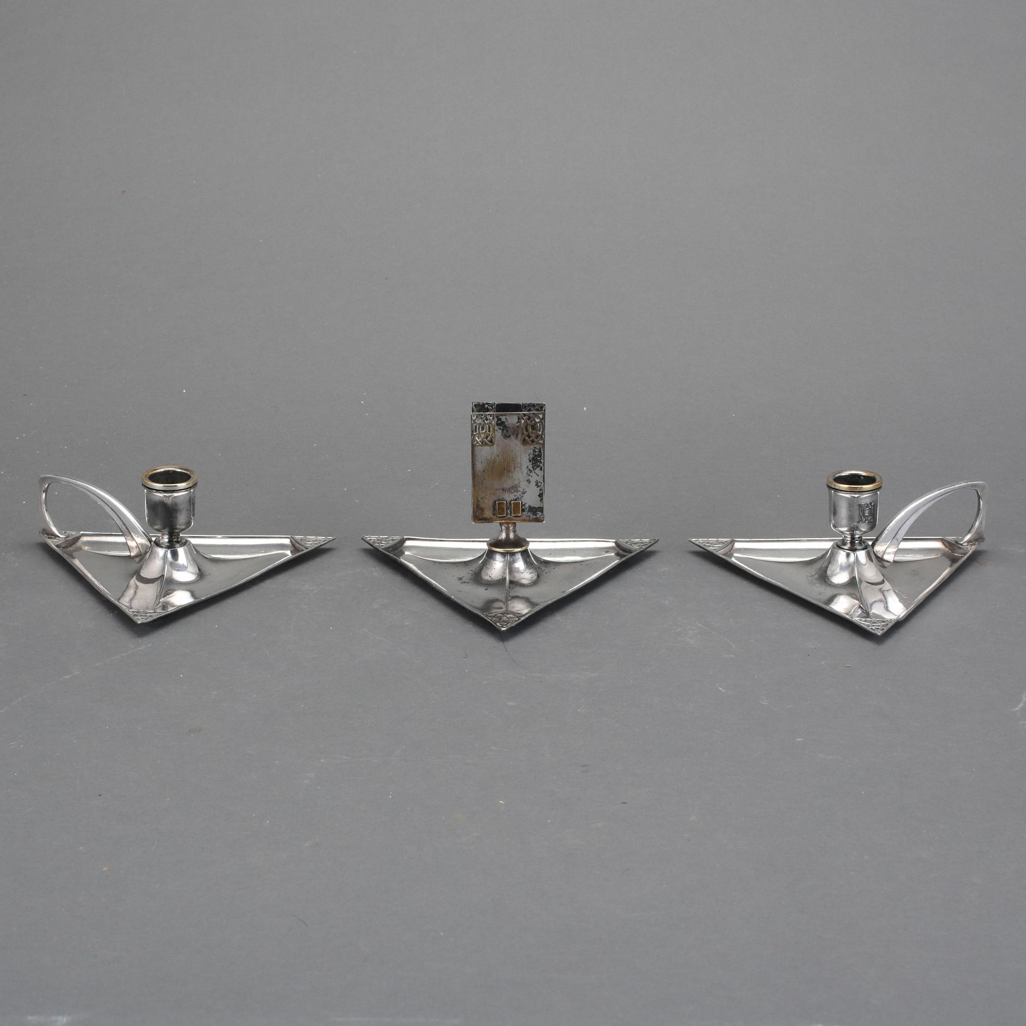 LJUSSTAKAR, ett par, samt TÄNDSTICKSHÅLLARE, WMF, försilvrad metall, jugend 1900-talets början.