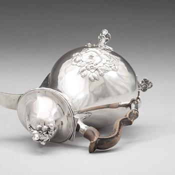 A Swedish 18th century silver coffee-pot, mark of Pehr Zethelius, Stockholm 1777.