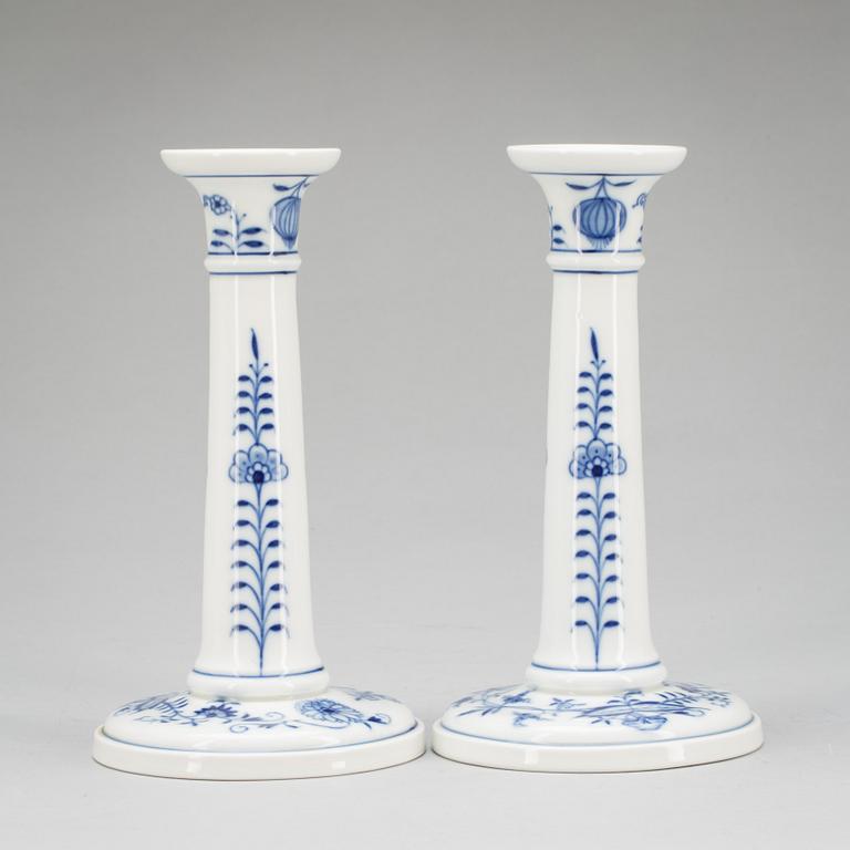 LJUSSTAKAR, ett par, porslin, Meissen.