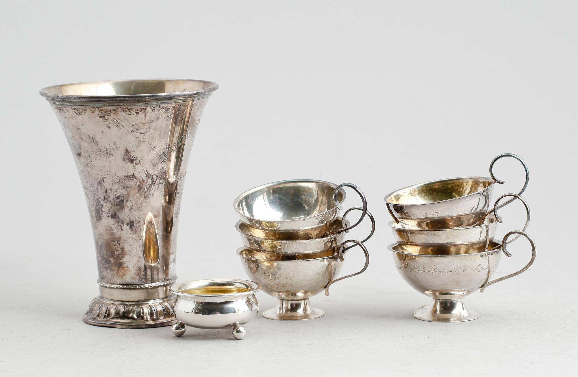 SILVERFÖREMÅL, 8 delar, svenska och finsk stämpel, 1900-tal. Vikt ca 363 gram.