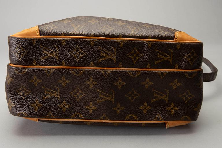 LOUIS VUITTON, axelbandsväska, crossbody.