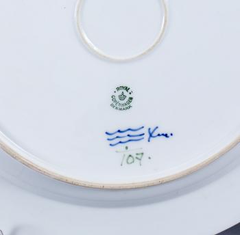 SERVIS, ca  97 delar, den Kongelige Porcelainsfabrik.