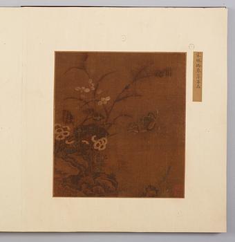 ALBUM, med 12 MÅLNINGAR/FRAGMENT. "Song Yuan ji jin ce", Qing dynastin, troligen 16/1700-tal.