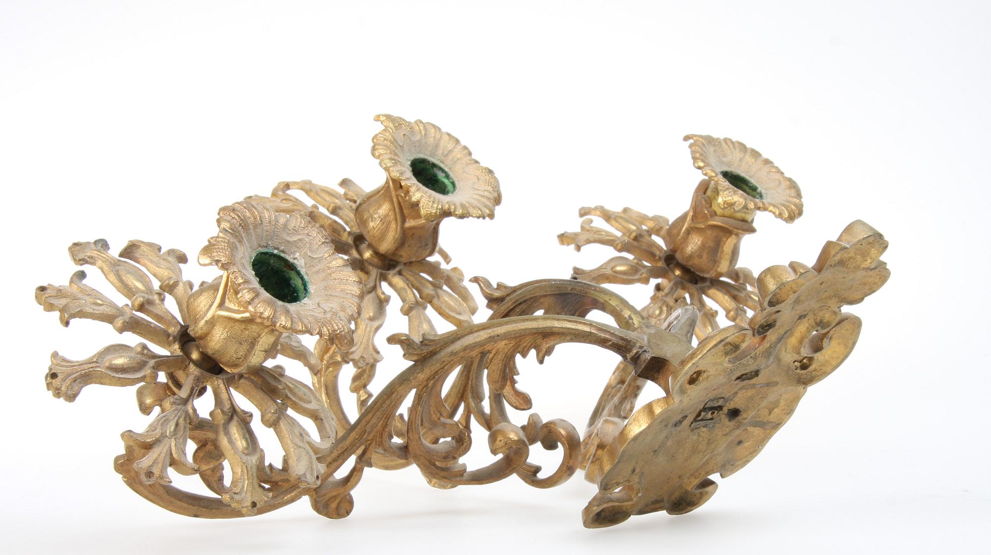 VÄGGLYSTRAR, ett par, oscarianska, 1800-talets slut.