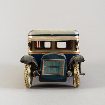 A Günthermann tinplate "Omnibus Cie" toy bus, Germany, 1930s.