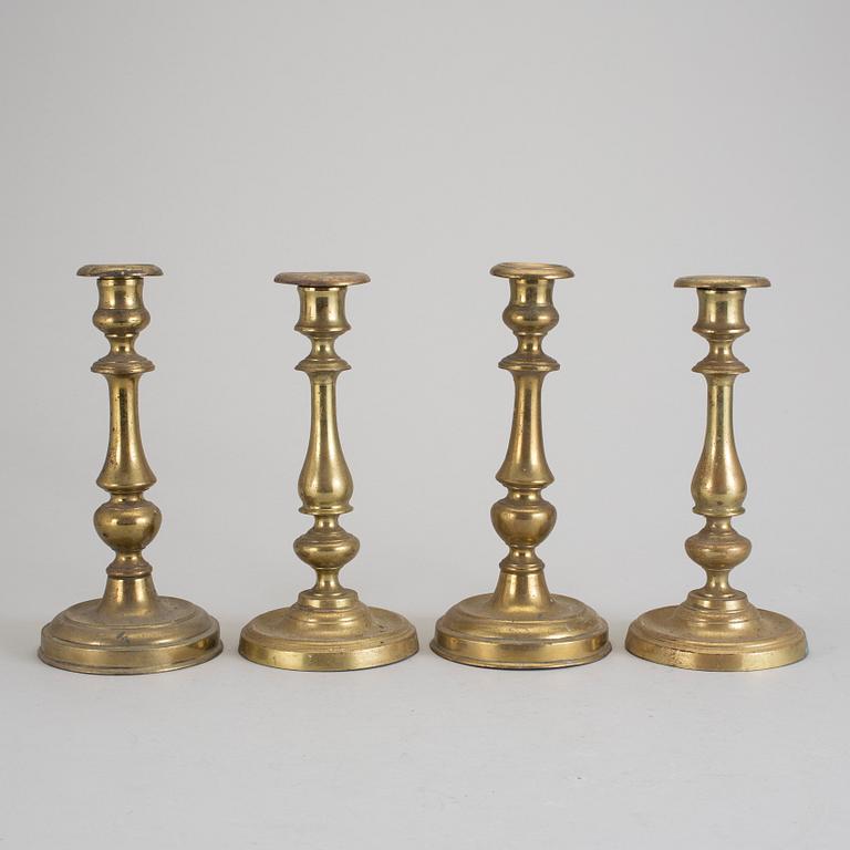 LJUSSTAKAR, 4 stycken, mässing, 1800-tal.