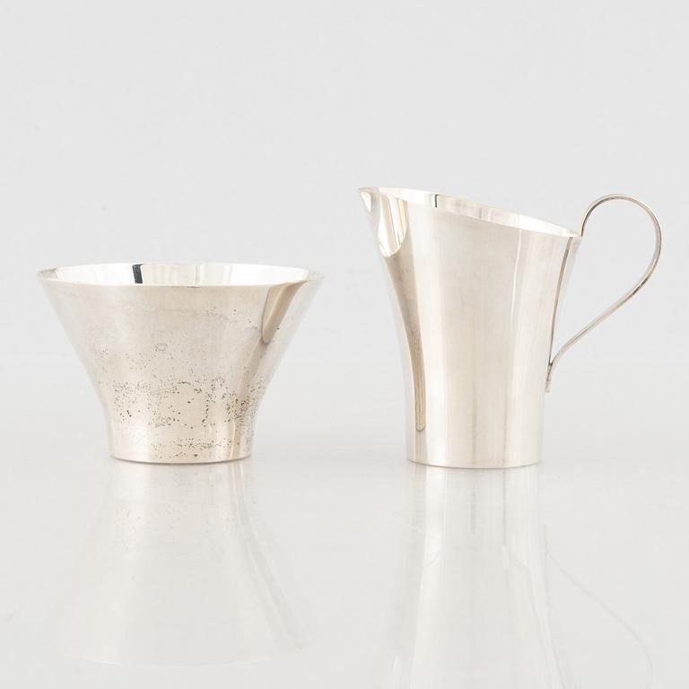 Turun Hopea, gräddkanna och sockerskål, silver, Åbo 1961.