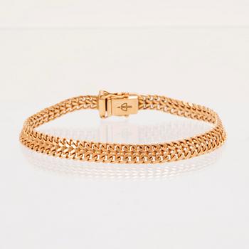 An 18K gold bracelet by Balestra.