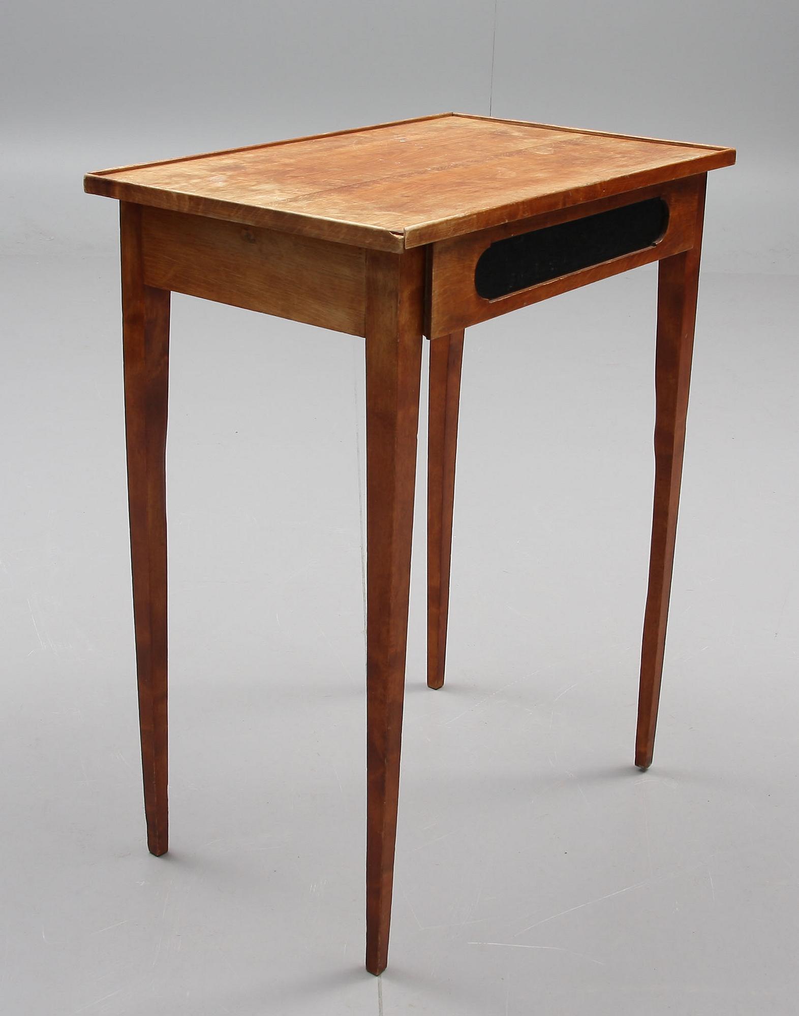 DAMARBETSBORD, gustaviansk stil, 1800-tal.