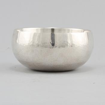 SKÅl, silver, Tapio Wirkkala, Finland, 1976. Vikt 454 g.