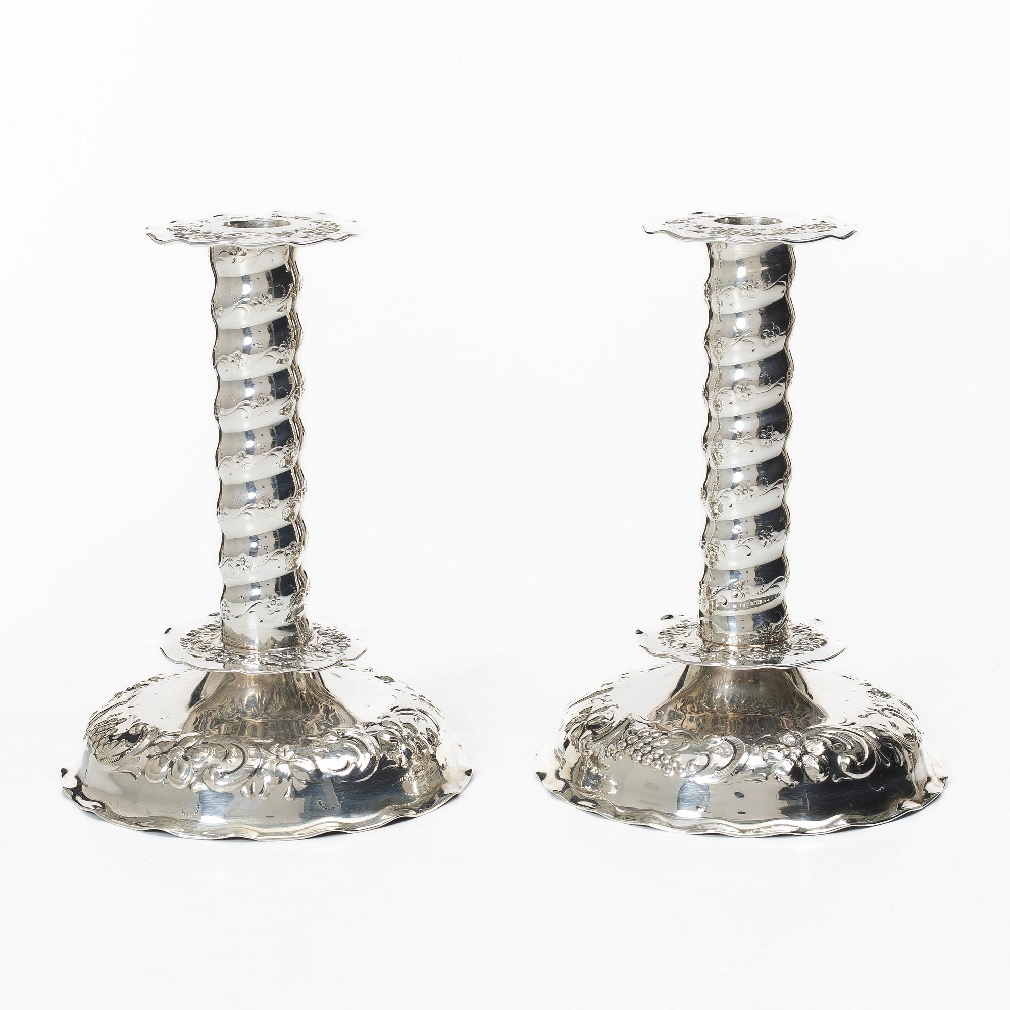 A pair of Swedish silver candelsticks, Baroque style, Silver, Tenn & Silver Ab, Gothenburg 1948.