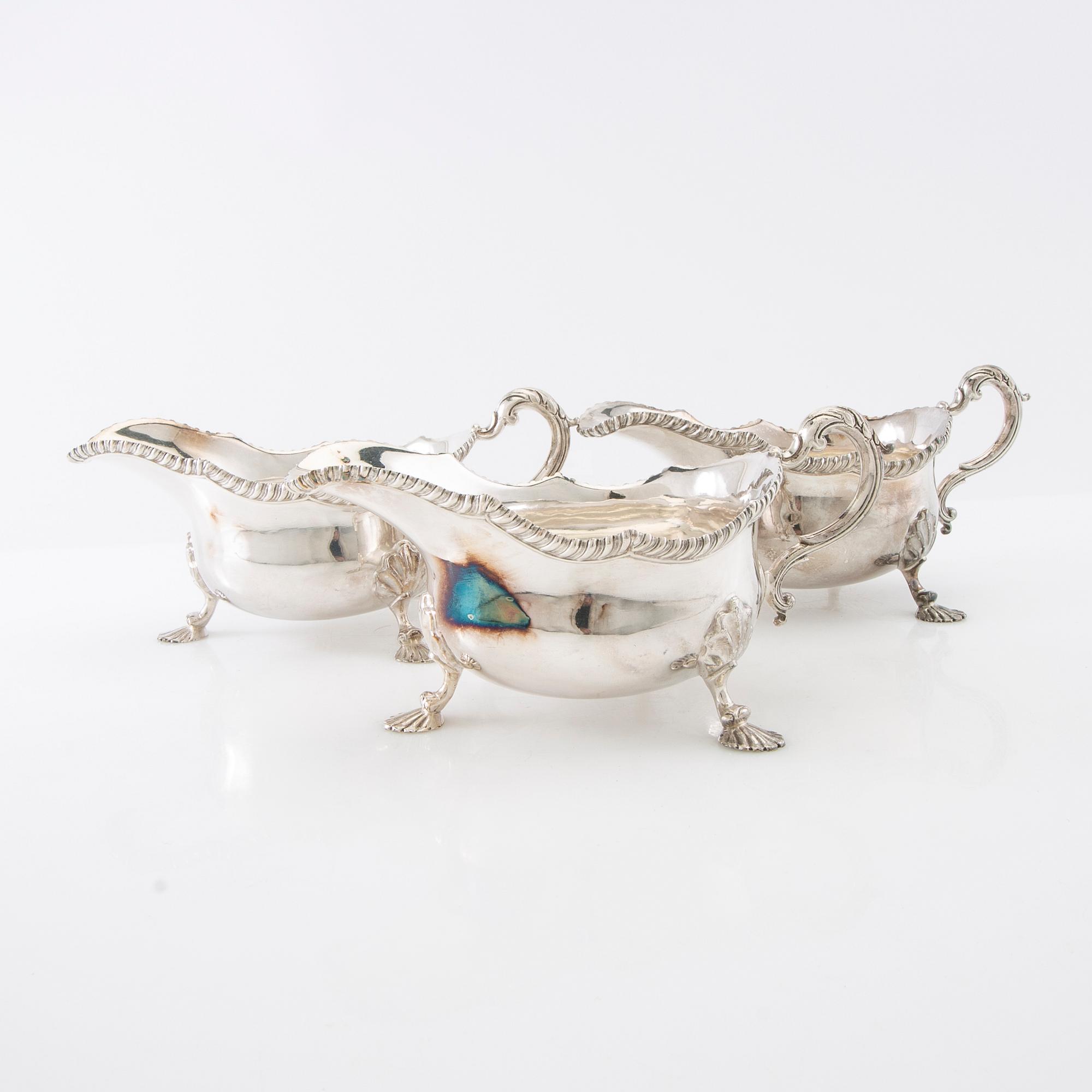 Sauceboats 3 pcs Louis XV style silver plate Mappin & Webb London first half of the 20th century.