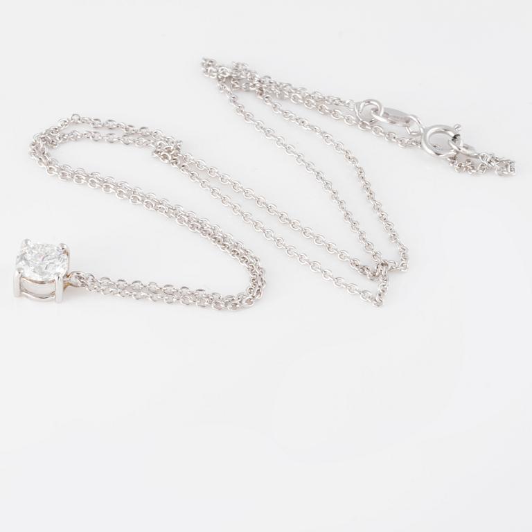 HÄNGE, med briljantslipad diamant 0.72 ct.