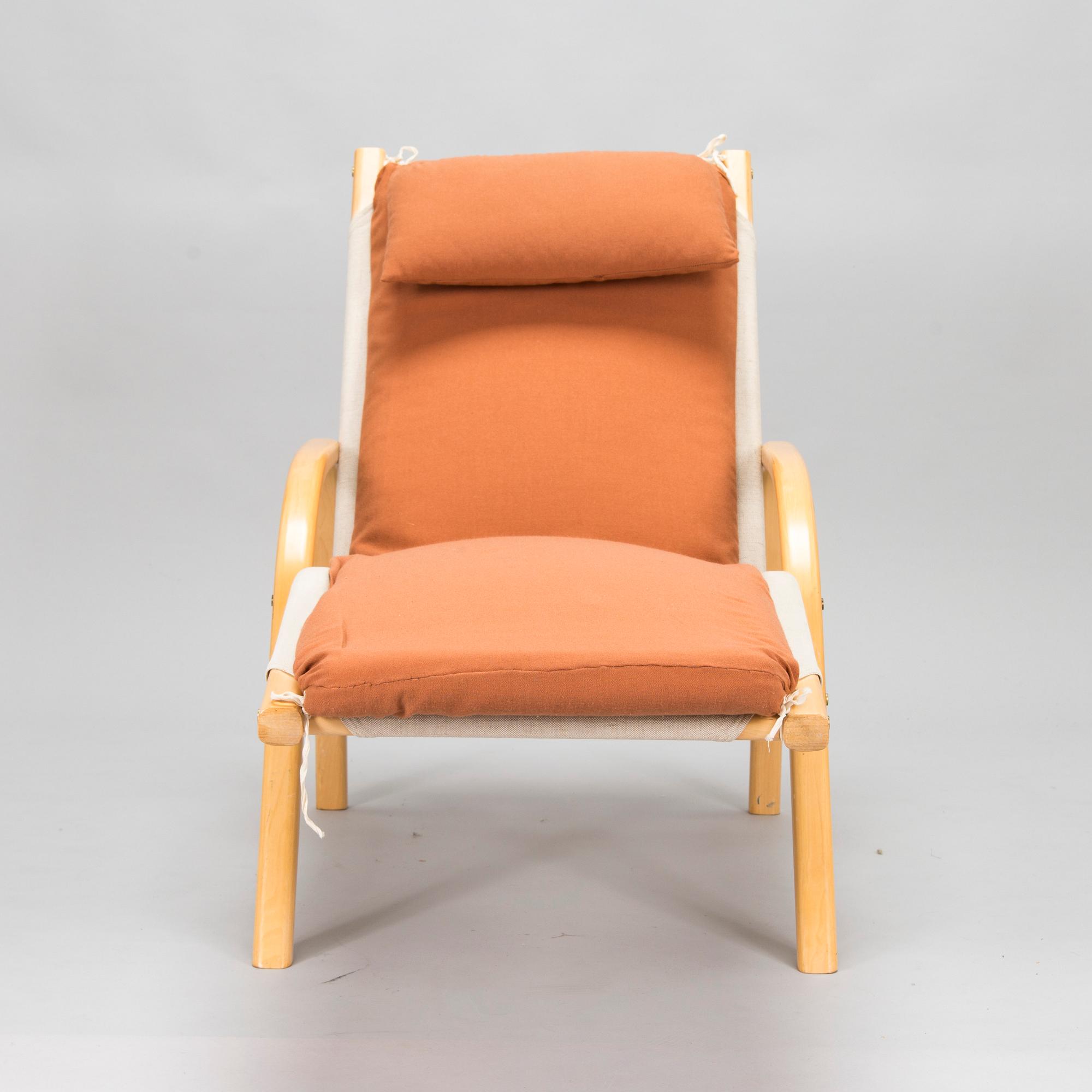 A 1980's Chaise Lounge.