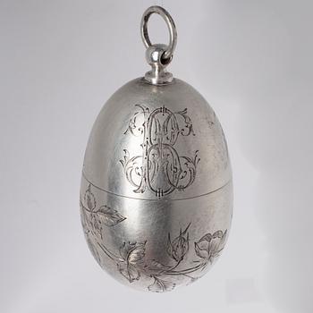 DEKORATIONSÄGG, silver, märkt А.Л (A.L) S:t Petersburg 1882-1899. Tot. vikt 126,5 g.